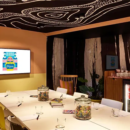 Mama Shelter Hotell