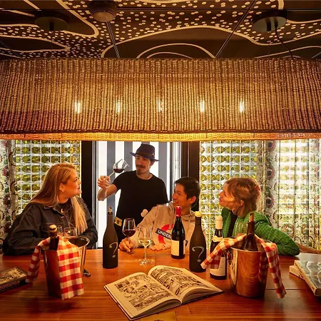 Mama Shelter Hotel *
