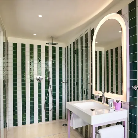 Hotel Mama Shelter *