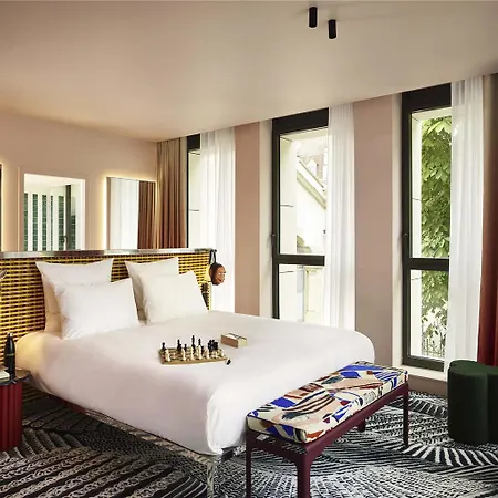 Mama Shelter Отель