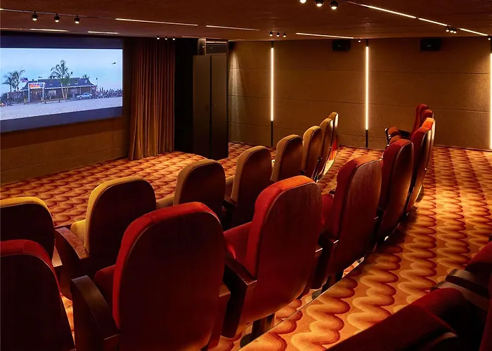 Mama Shelter Отель