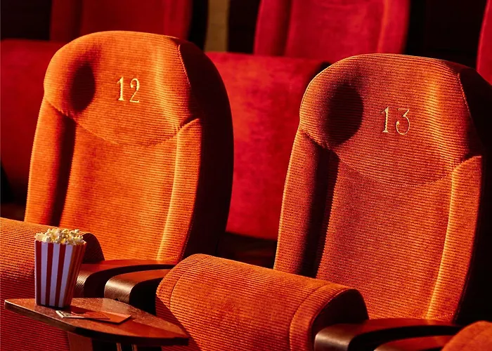 Отель Mama Shelter