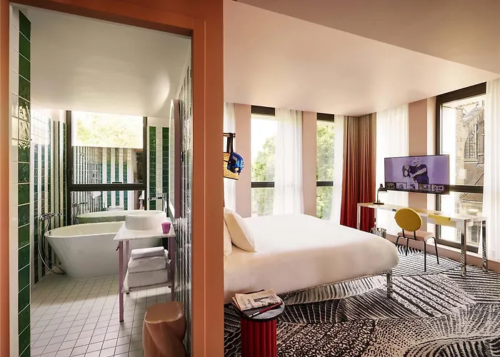 Отель Mama Shelter Дижон