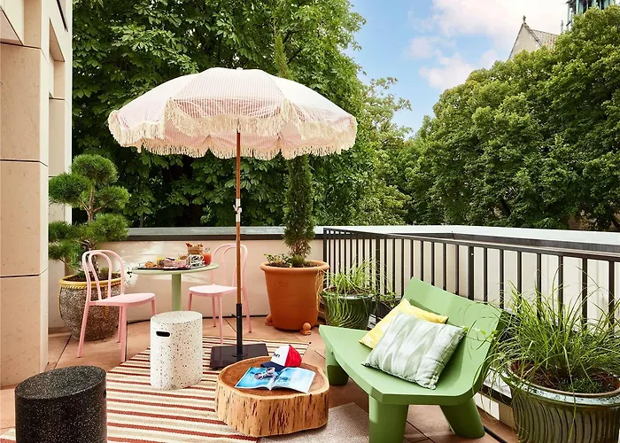 Mama Shelter Отель Дижон