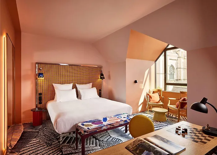 Mama Shelter Отель